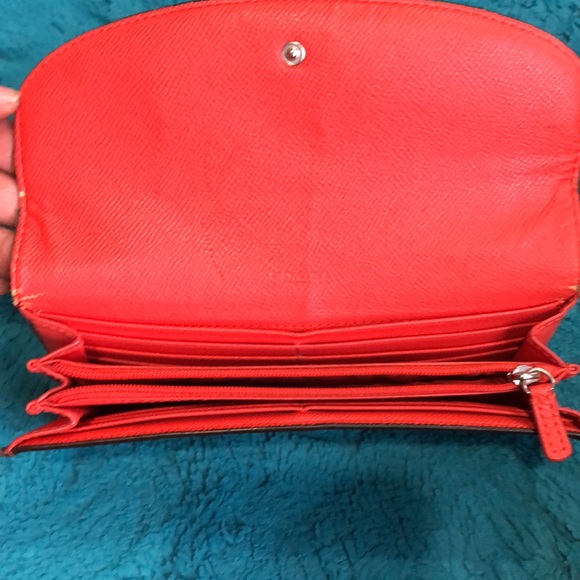 Coach orange Peyton envelope wallet - Picture 4 of 9